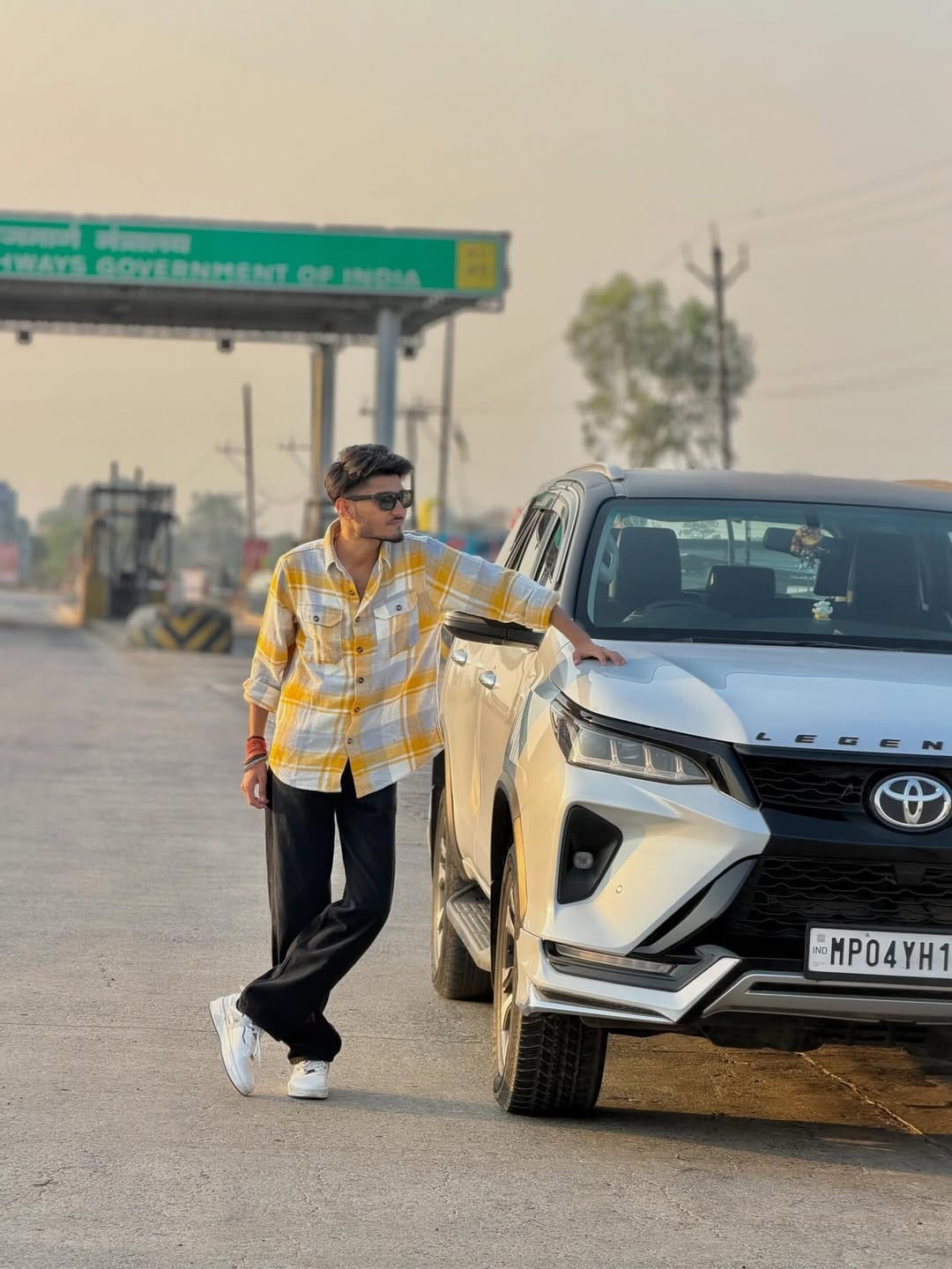 Post 4 by ASHUTOSH RAJPUT 🔵 on Instagram (carousel)
