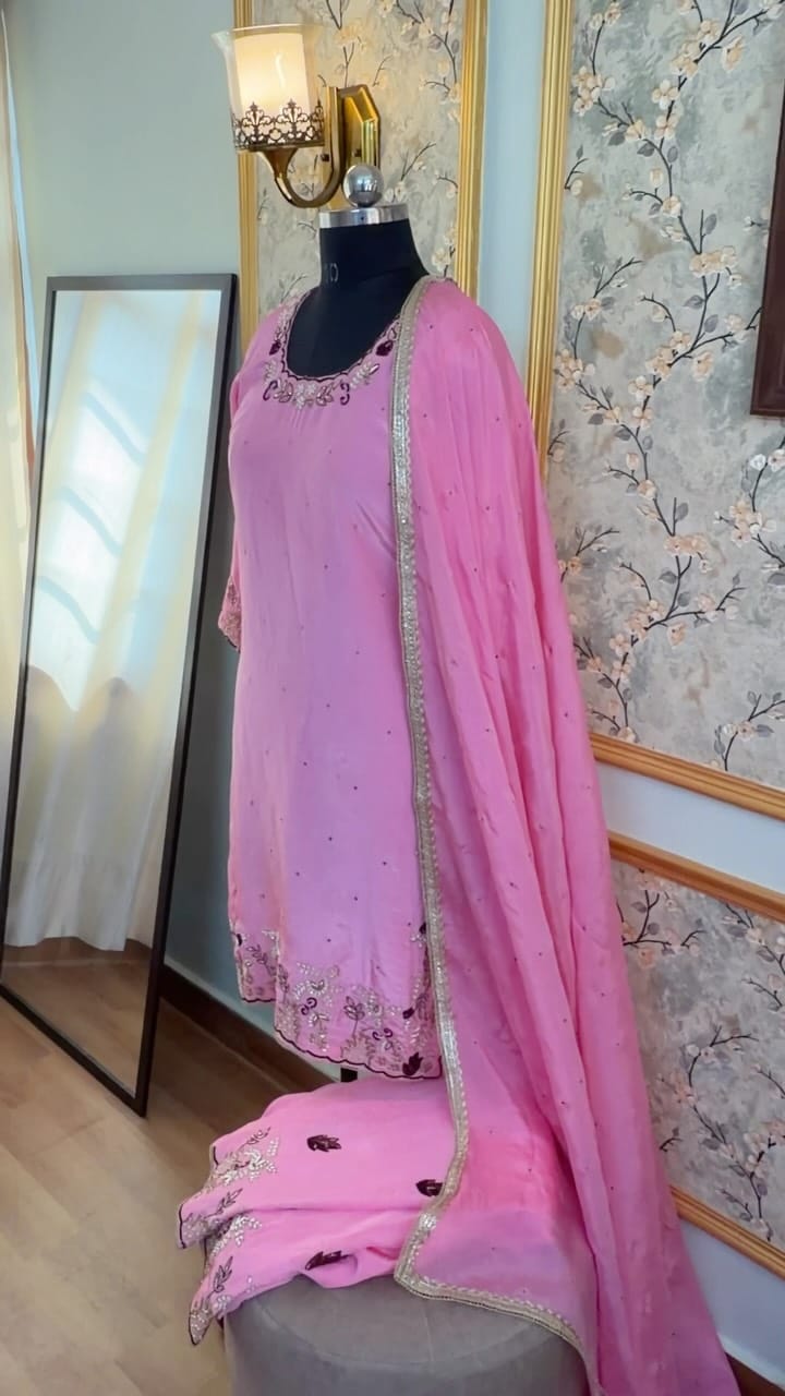 Post 5 by Shahi Pehrava | Custom Couture on Instagram (video)