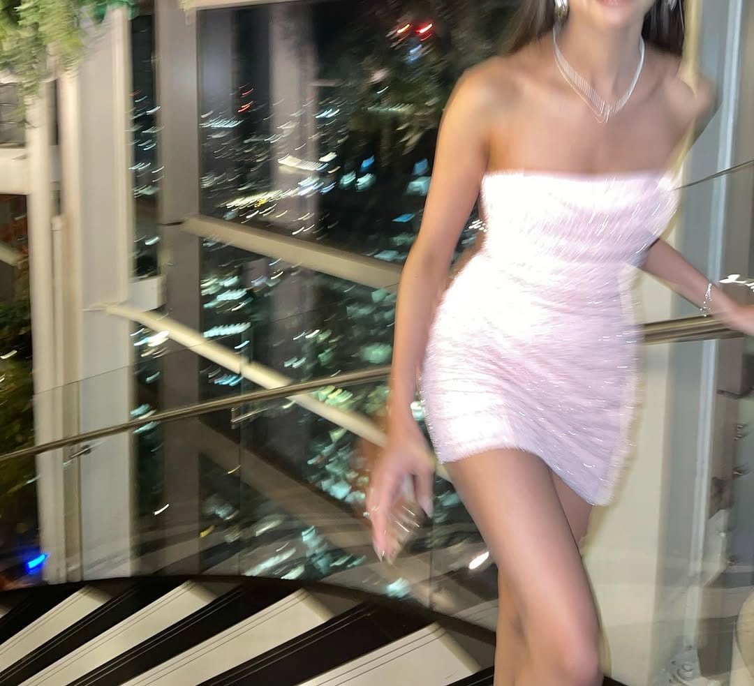 Post 6 by 𝐴𝑟𝑚𝑎𝑛𝑖 on Instagram (carousel)