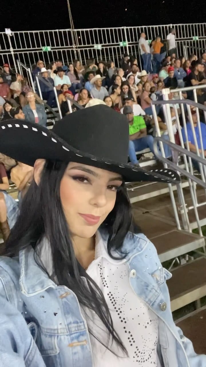 Post 9 by Danielle Fernandes on Instagram (video)