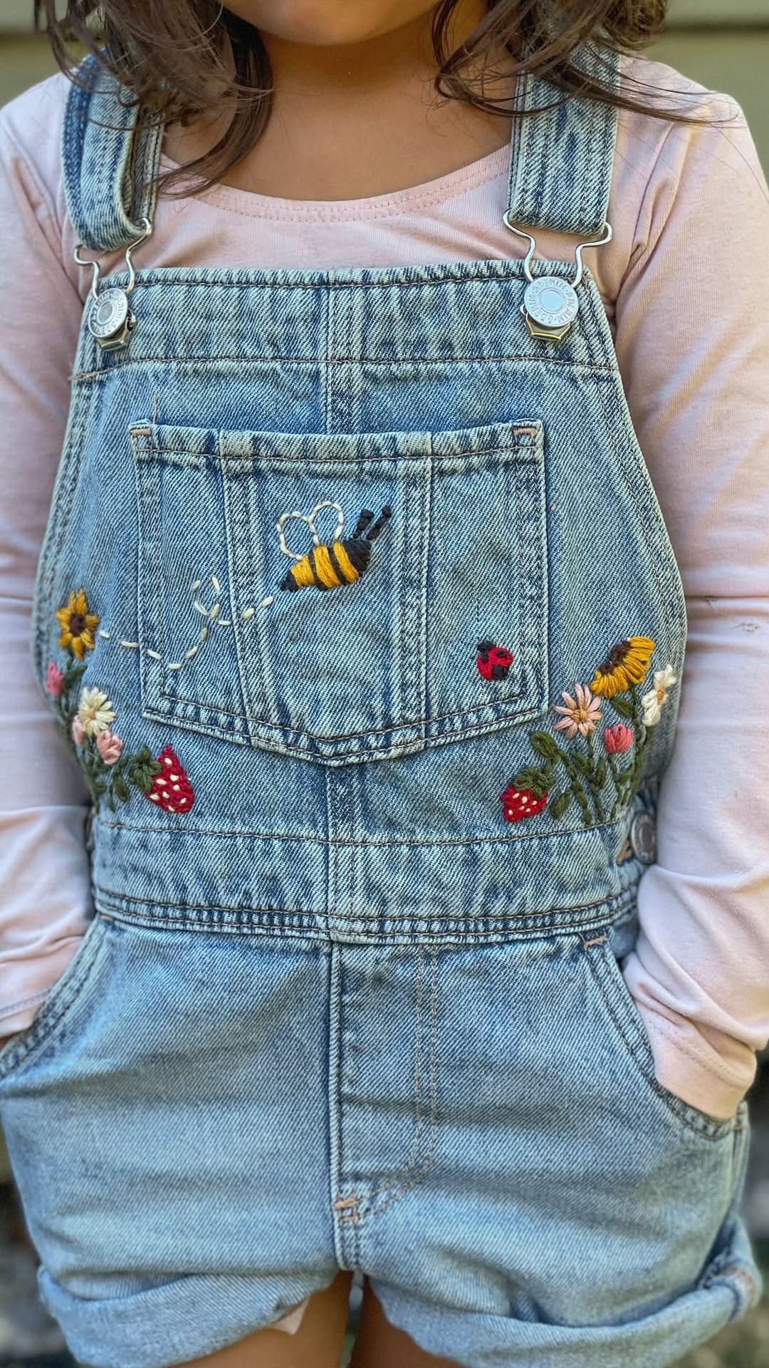 Post 5 by Liz Lovery | Design, DIY, & Home on Instagram (video)