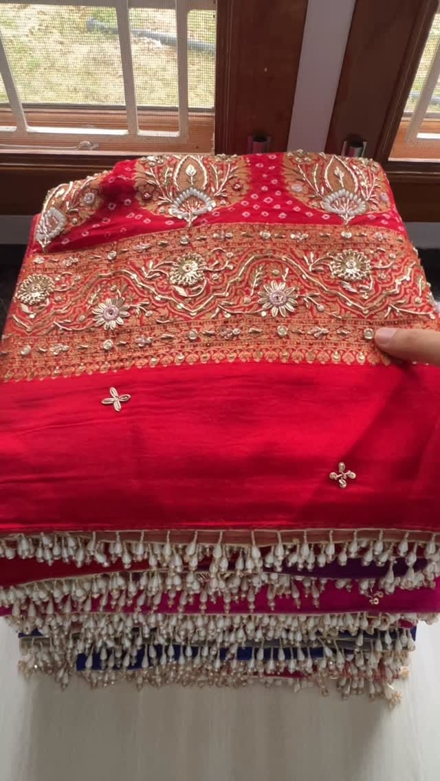 Post 3 by Gulabi Nagri By Garima on Instagram (video)