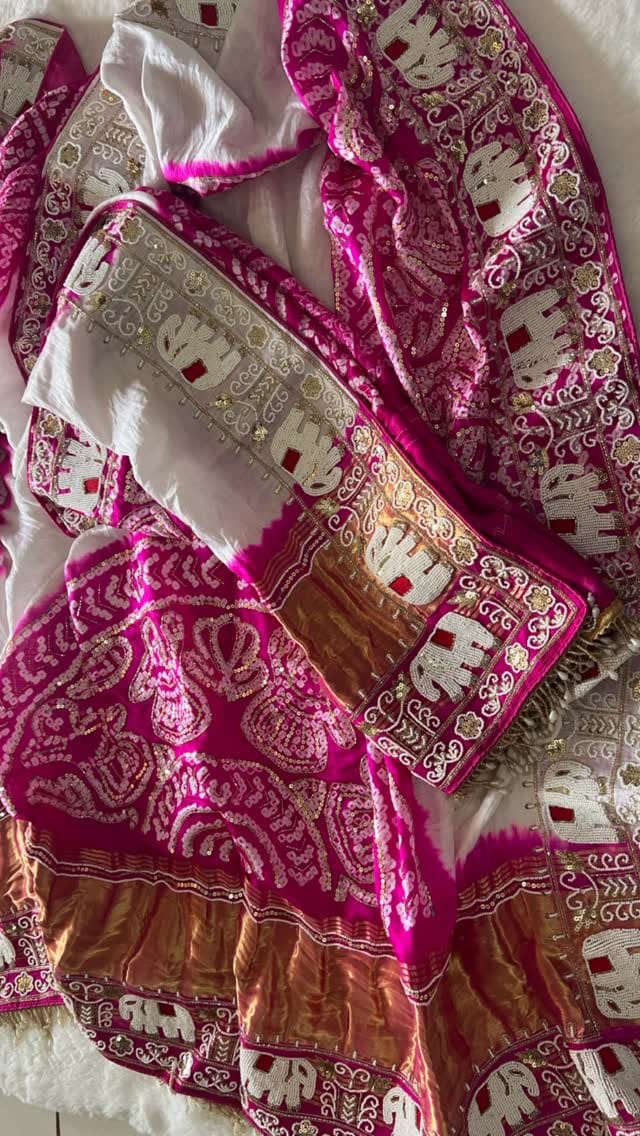 Post 9 by Gulabi Nagri By Garima on Instagram (video)
