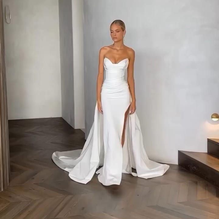 Post 9 by Divinity Queens on Instagram (video)