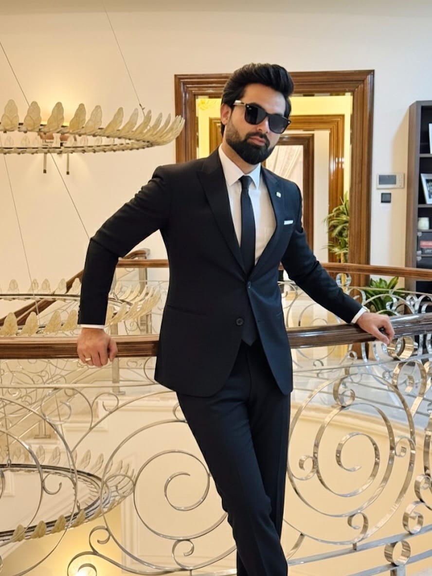 Post 6 by Sandeep Singh🕉️ on Instagram (image)