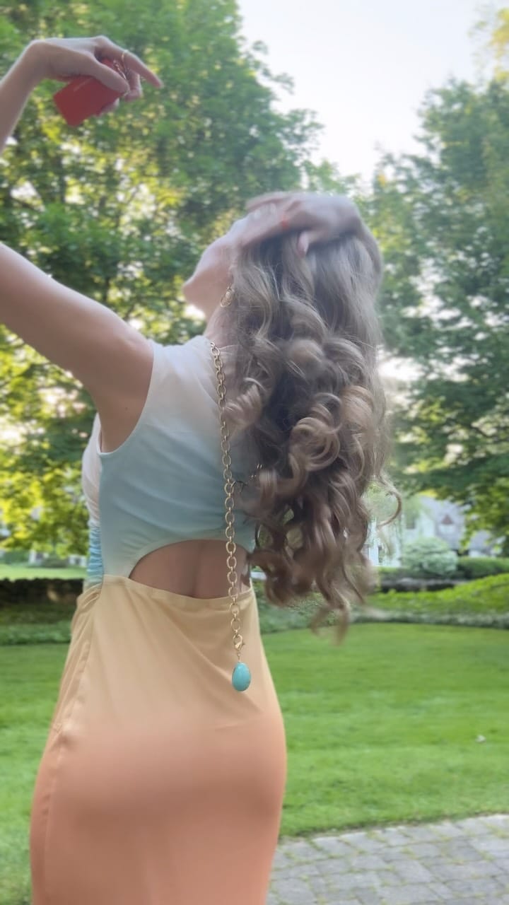 Post 4 by Ziba Shops Style on Instagram (video)