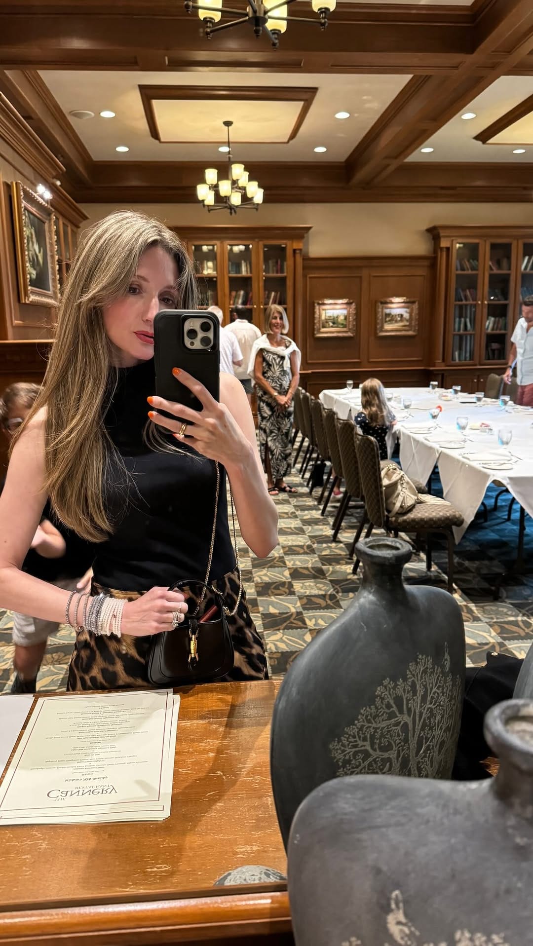 Post 3 by Ziba Shops Style on Instagram (video)