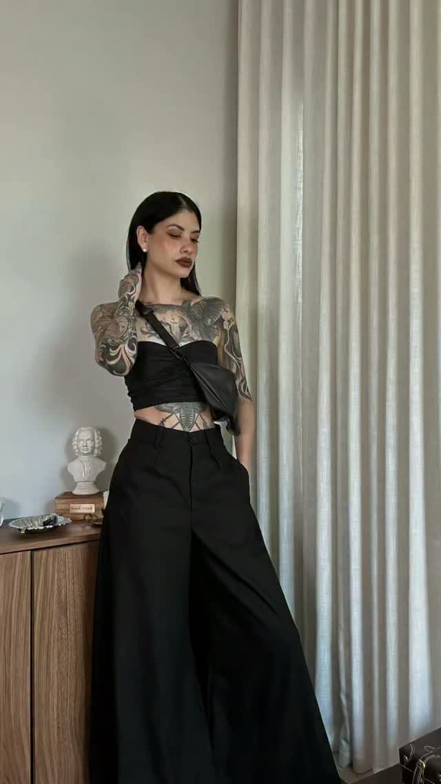 Post 6 by Chelsey Ceja • Dark Style + Beauty on Instagram (video)