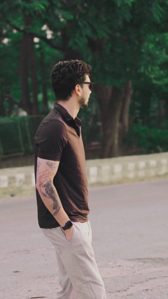 Post 2 by 🀄 H A R R Y     T I W A R I 🀄 on Instagram (video)