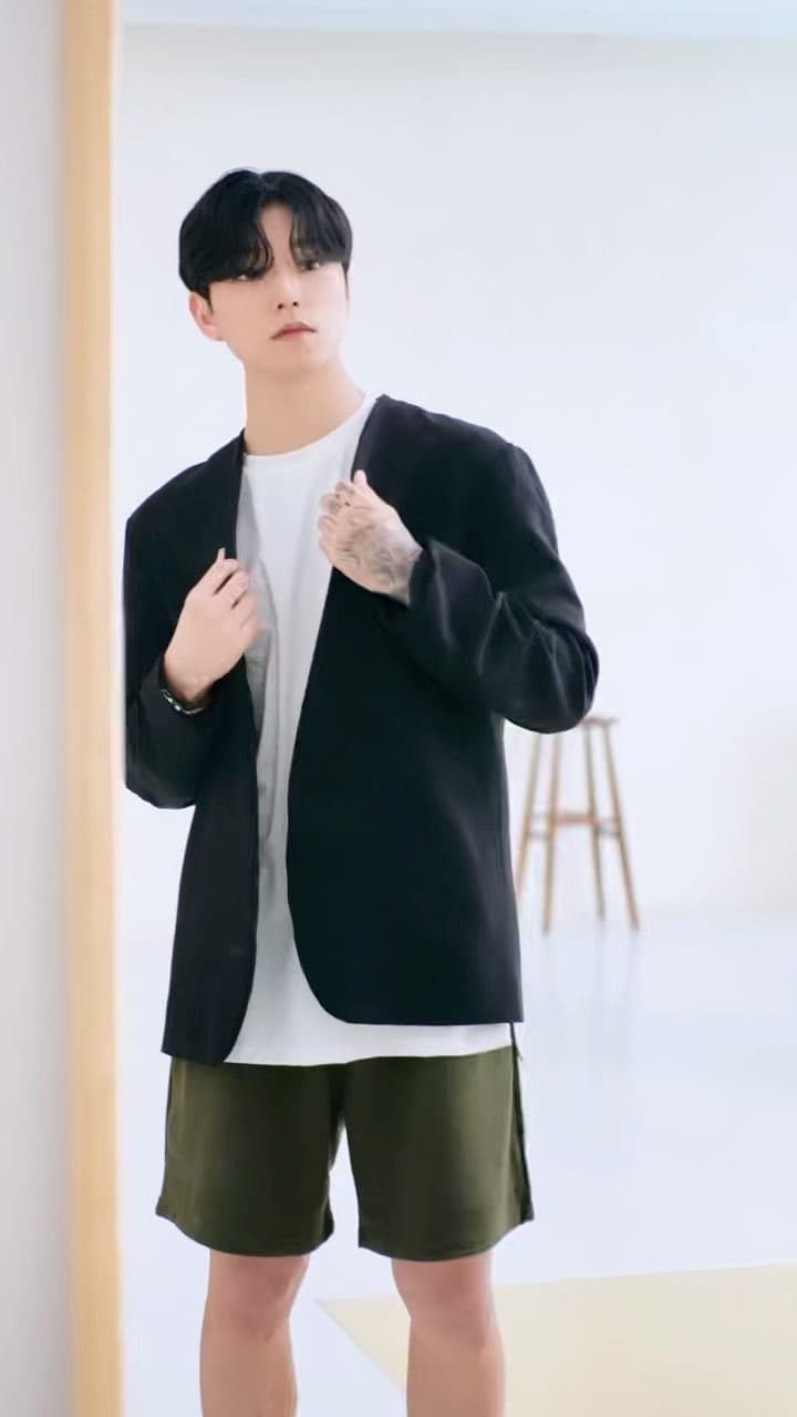 Post 8 by 송 재윤 on Instagram (video)