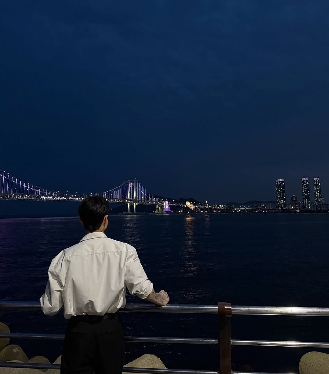 Post 1 by 송 재윤 on Instagram (carousel)
