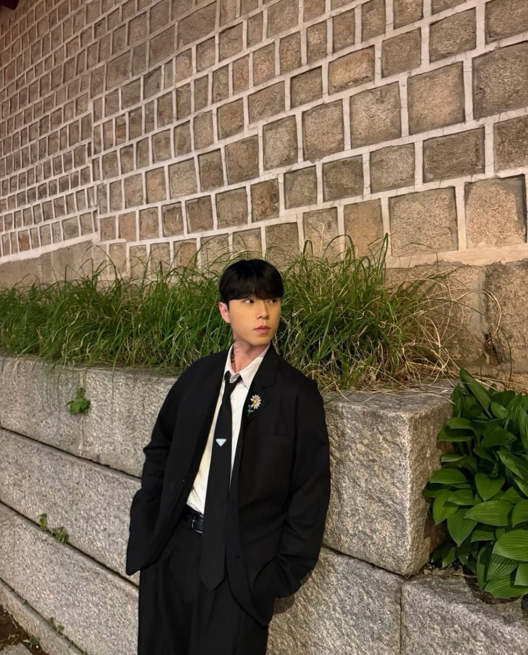 Post 6 by 송 재윤 on Instagram (carousel)