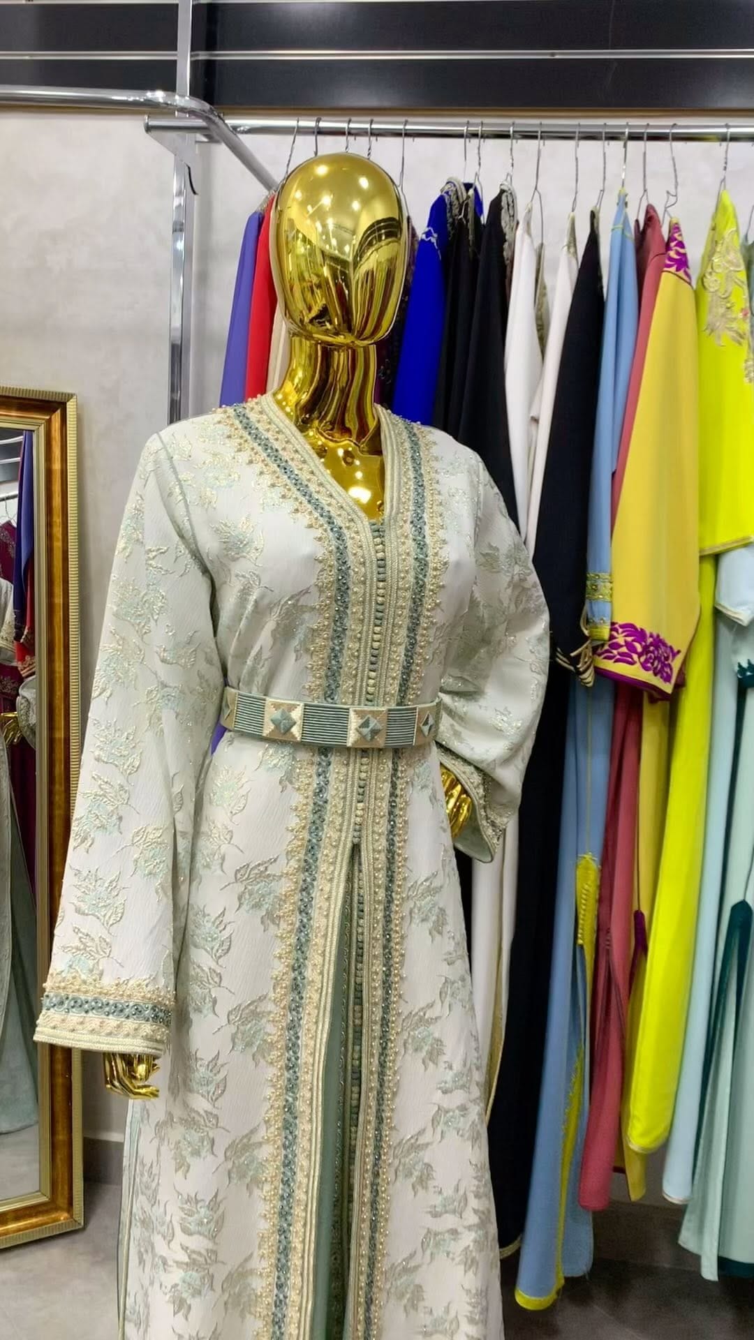 Post 6 by Caftan Lux Hanae on Instagram (video)