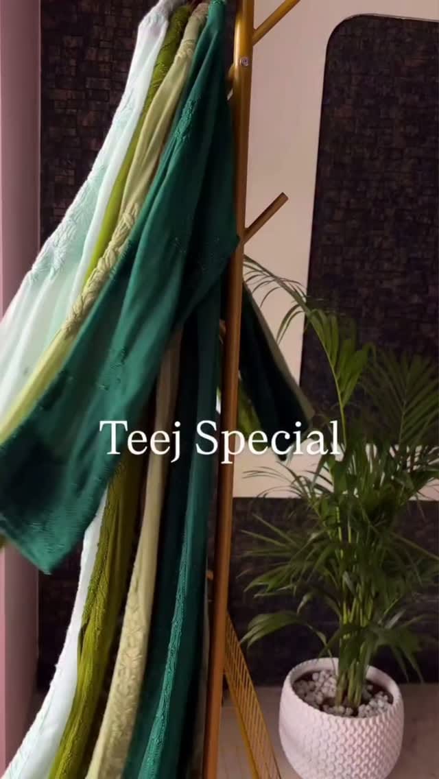 Post 2 by Lucknowi Chikankari 🧿By  Priyanshi Pandey on Instagram (video)
