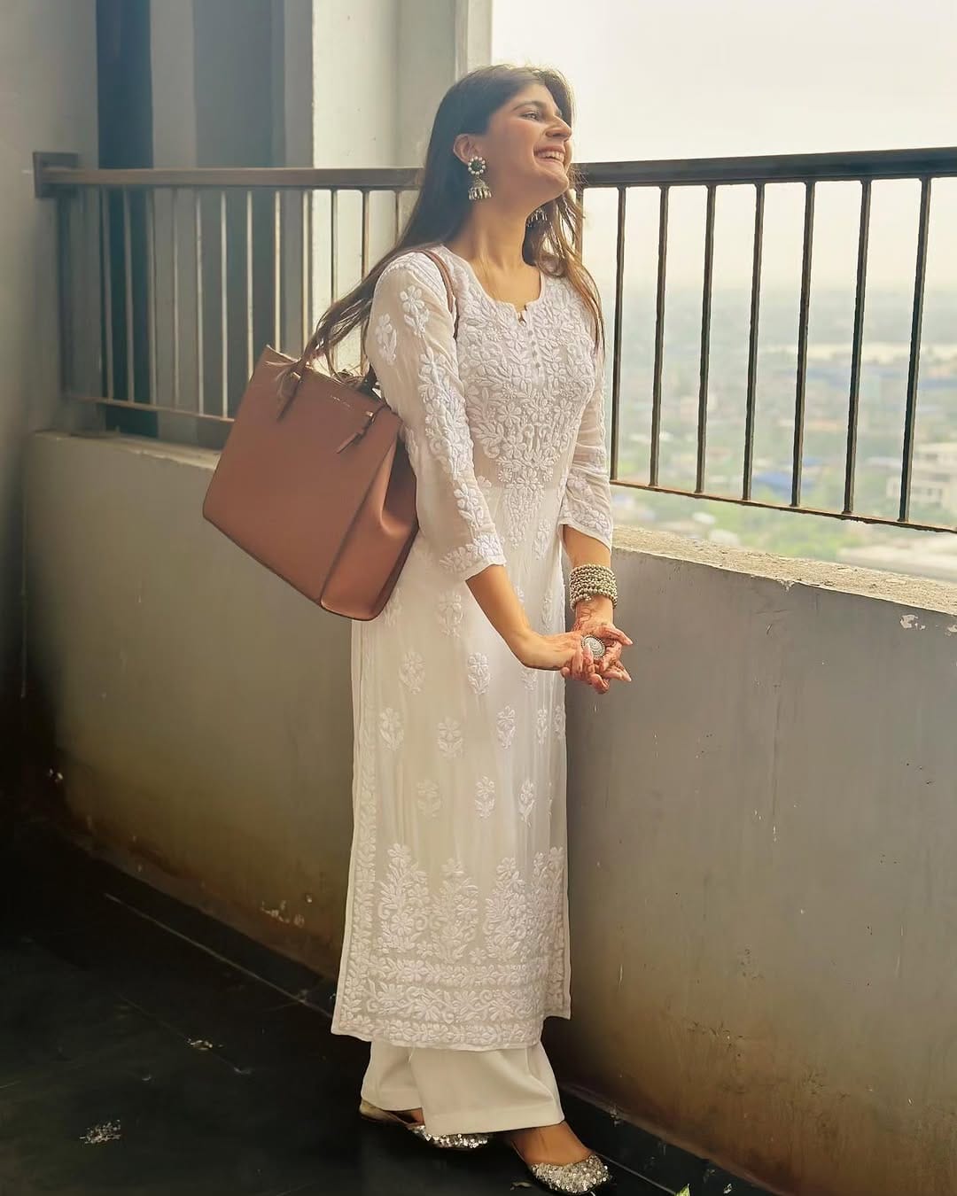 Post 4 by Lucknowi Chikankari 🧿By  Priyanshi Pandey on Instagram (carousel)