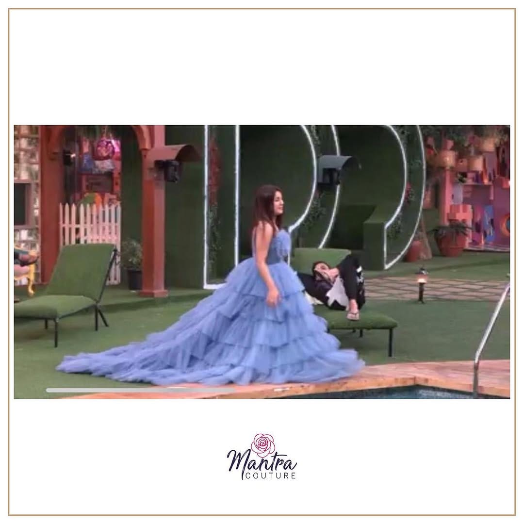 Post 10 by MANTRA COUTURE ™ on Instagram (image)