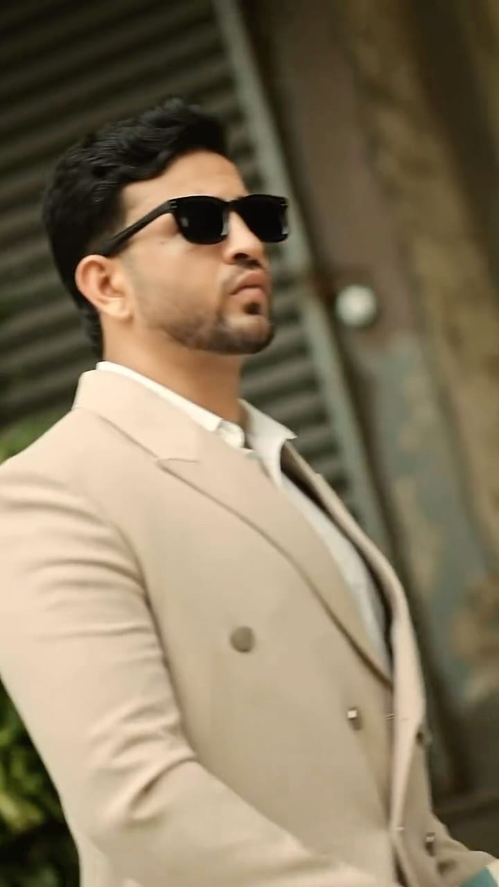 Post 4 by Adil malik | men's Fashion on Instagram (video)