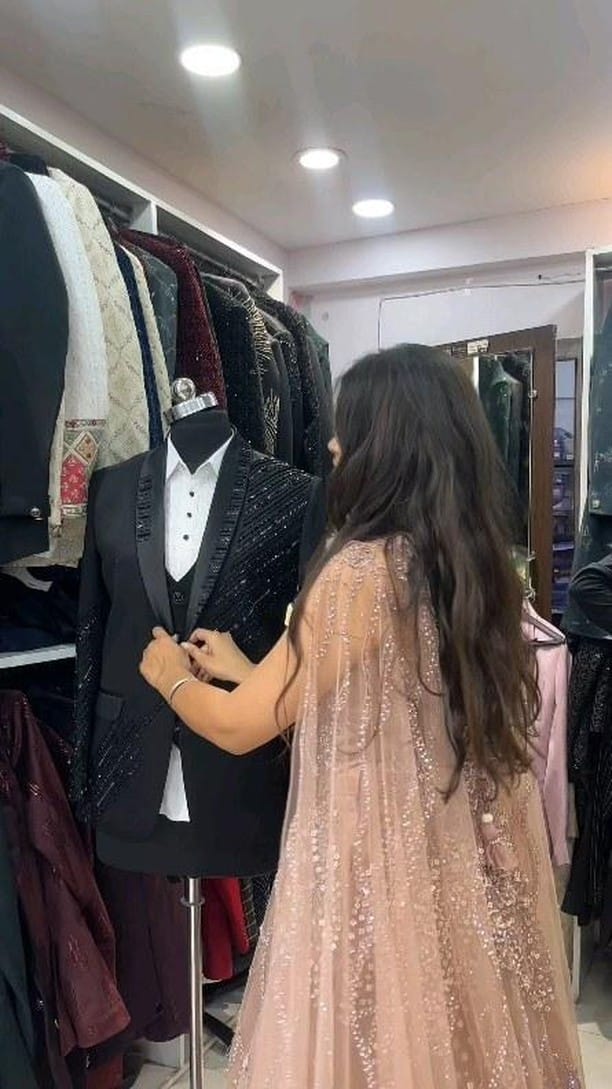 Post 9 by Bandhani Bridal Groom Hub on Instagram (video)