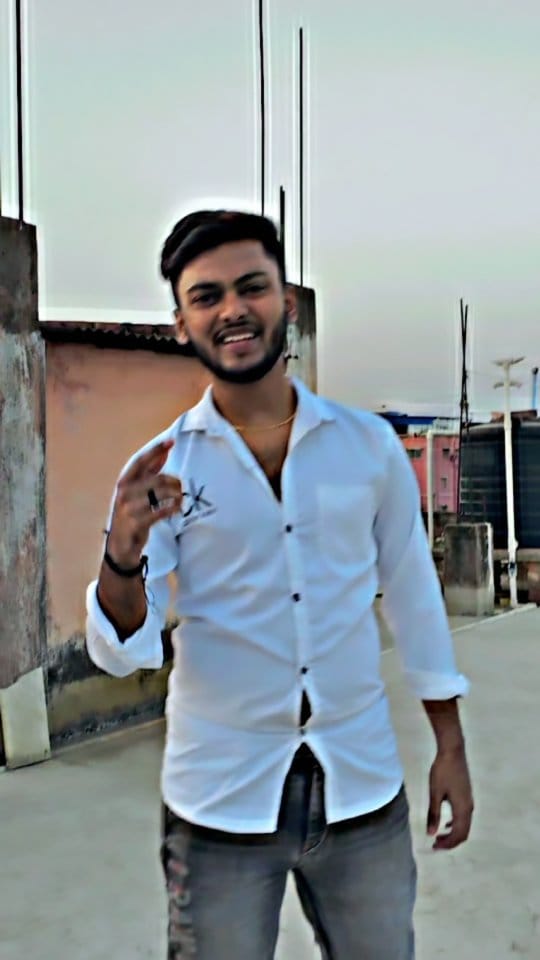 Post 9 by Rohit Dey on Instagram (video)