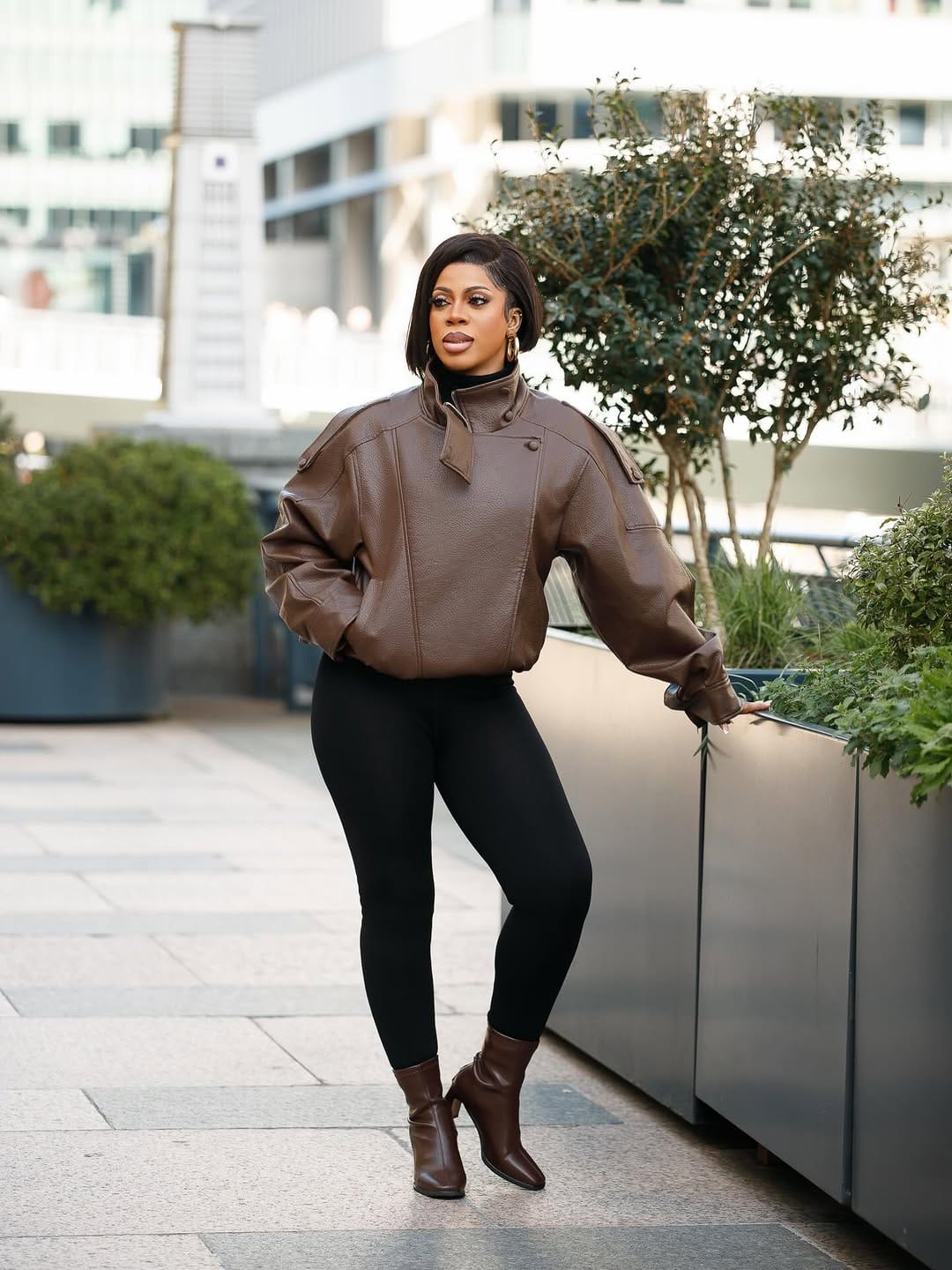 Post 5 by Miriam nwizu (MIMI)🖤 on Instagram (carousel)