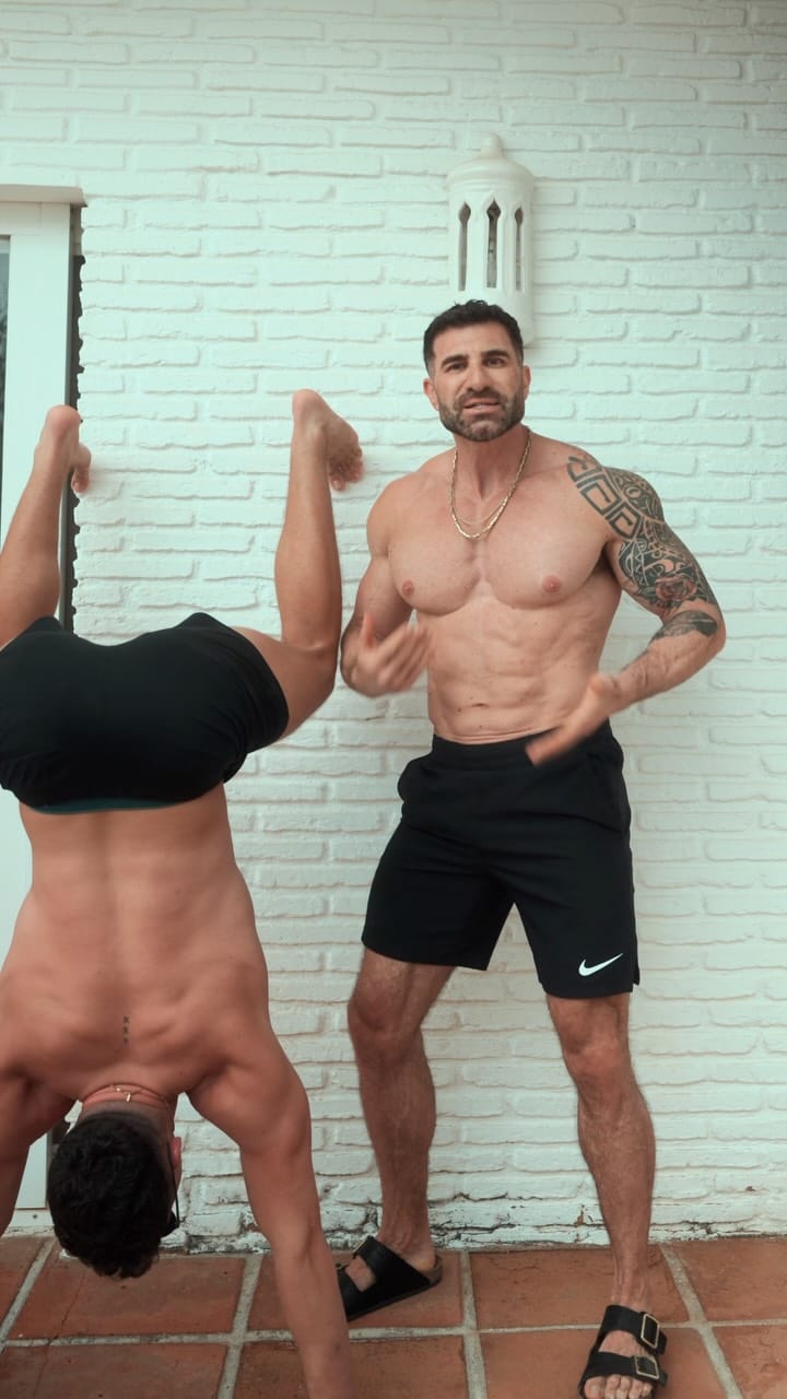 Post 4 by Nik anton on Instagram (video)