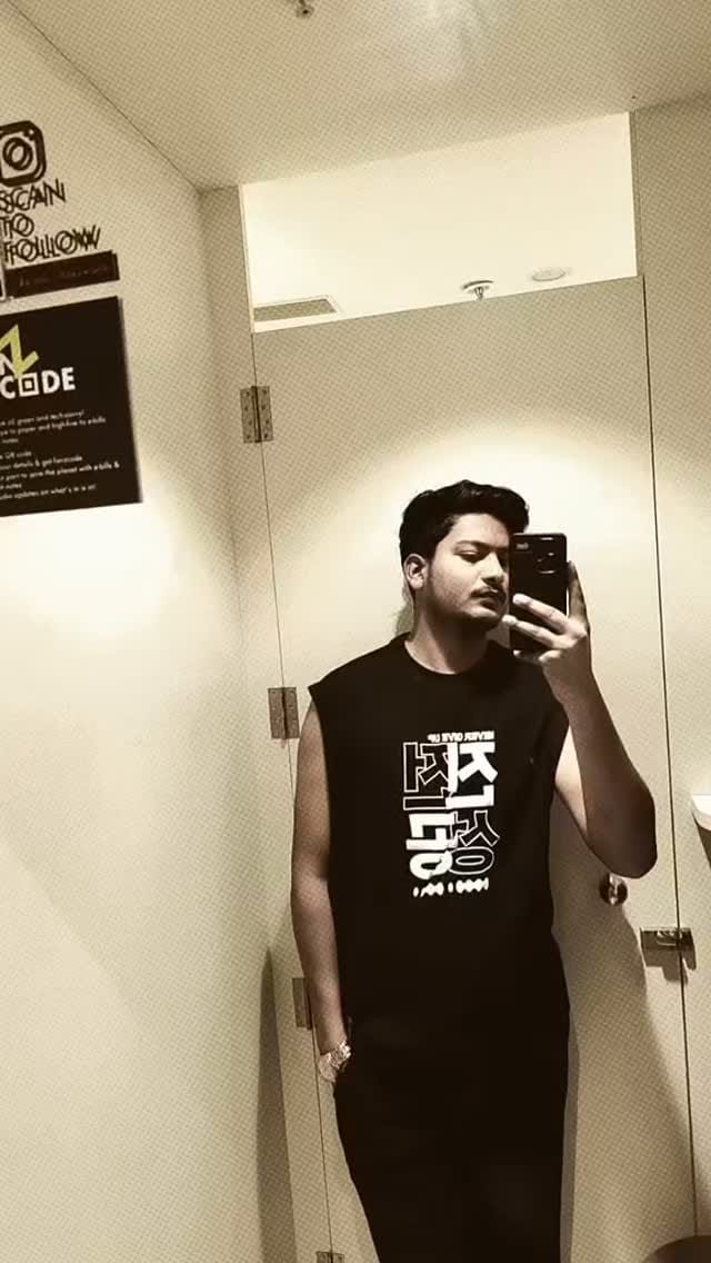 Post 1 by 🌹ریحان خان on Instagram (video)