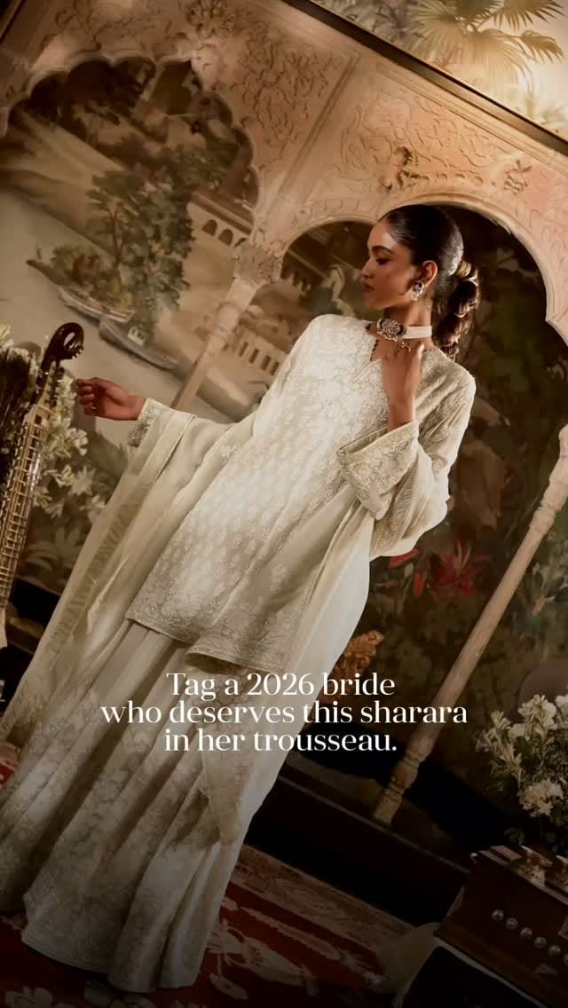Post 4 by Suhani Gurnani Chikankari on Instagram (video)