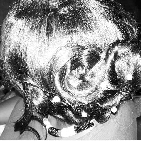 Post 3 by Bridal Hair-Styling on Instagram (image)