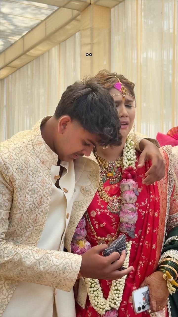 Post 5 by Abhi Yadav on Instagram (video)