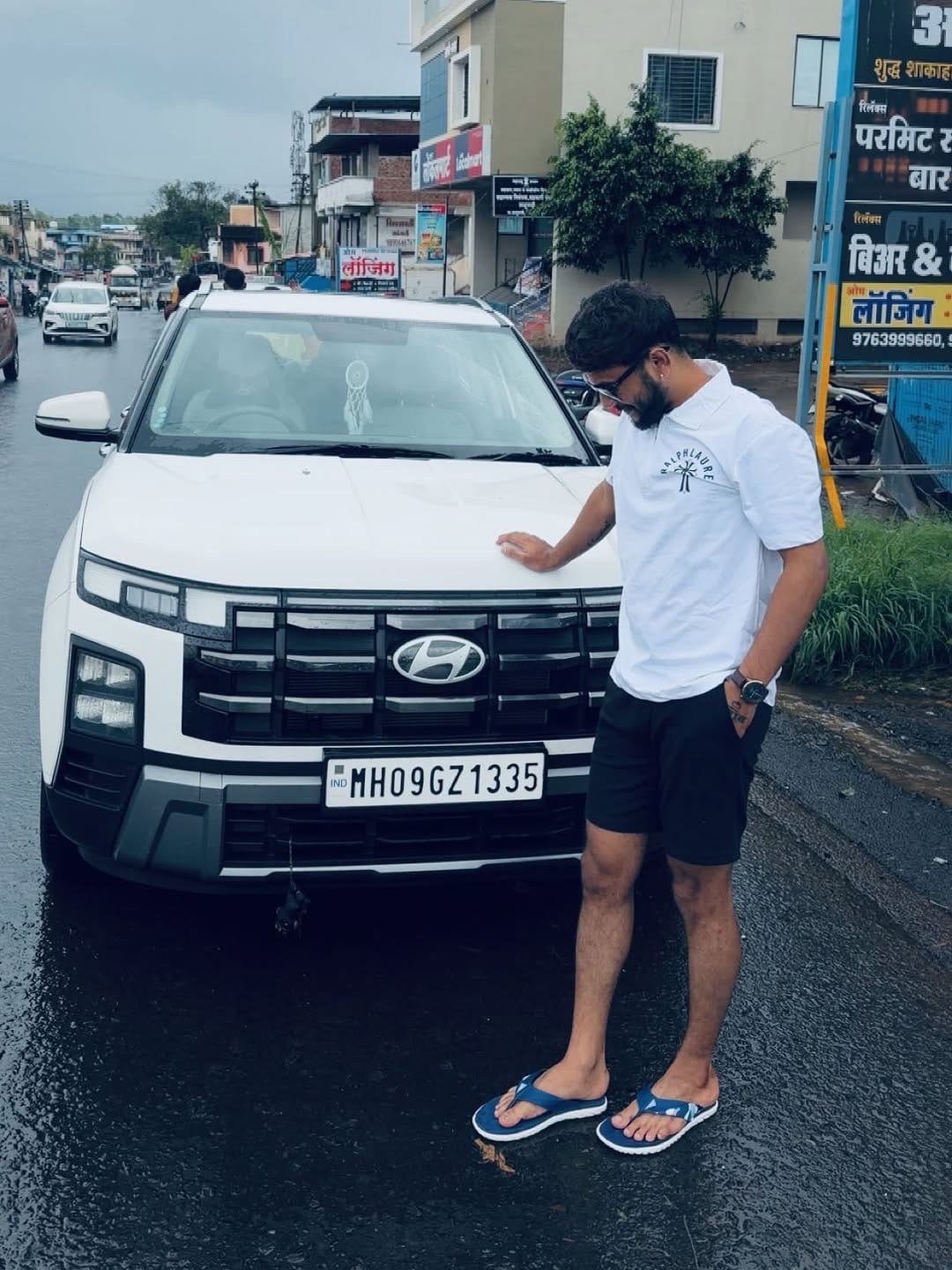 Post 10 by Abhi Yadav on Instagram (image)