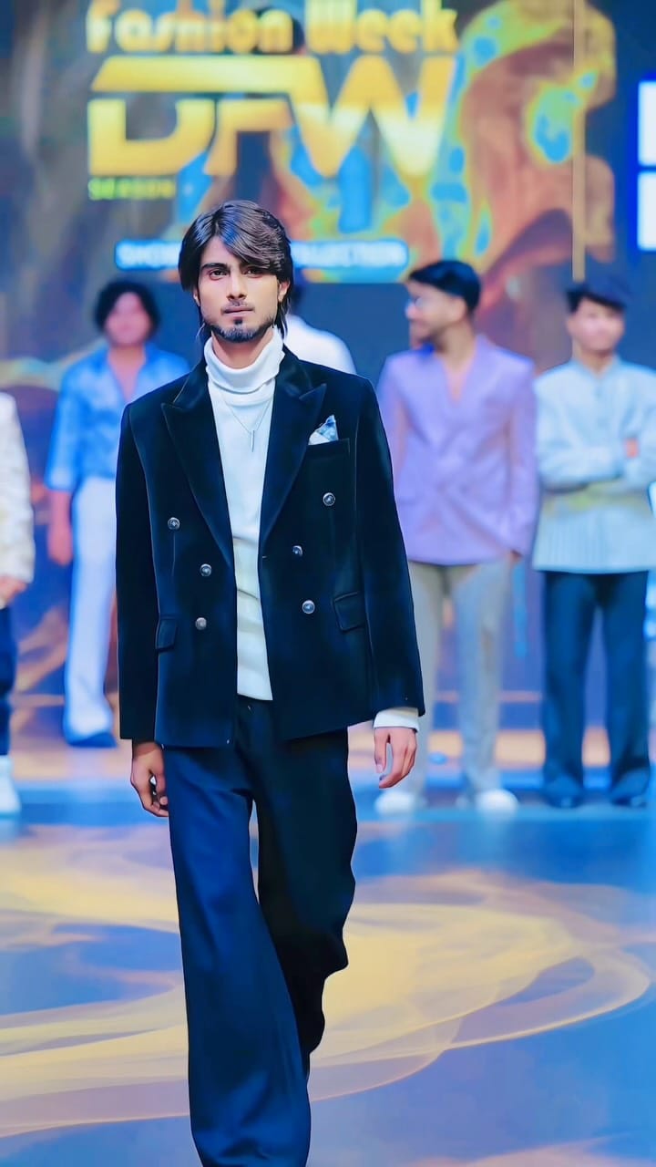 Post 6 by Farman Noor Khan on Instagram (video)