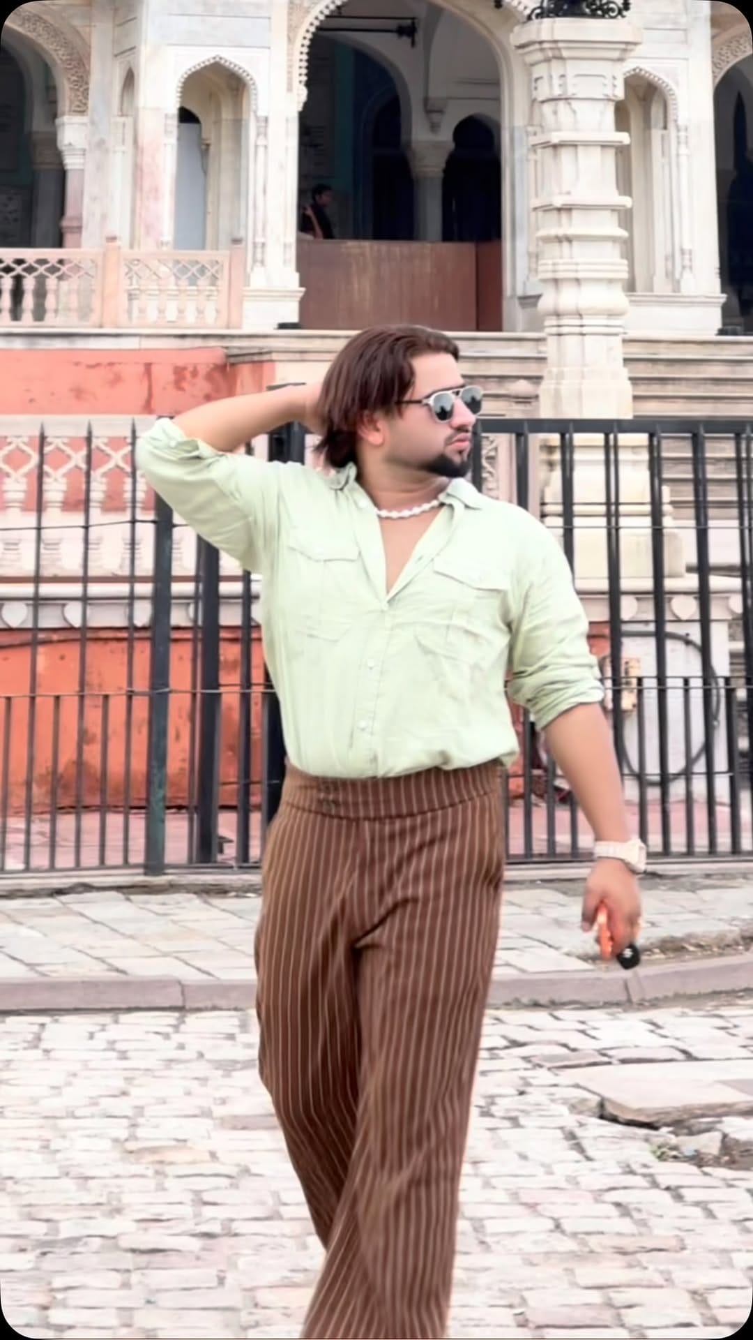 Post 4 by Farman Noor Khan on Instagram (video)