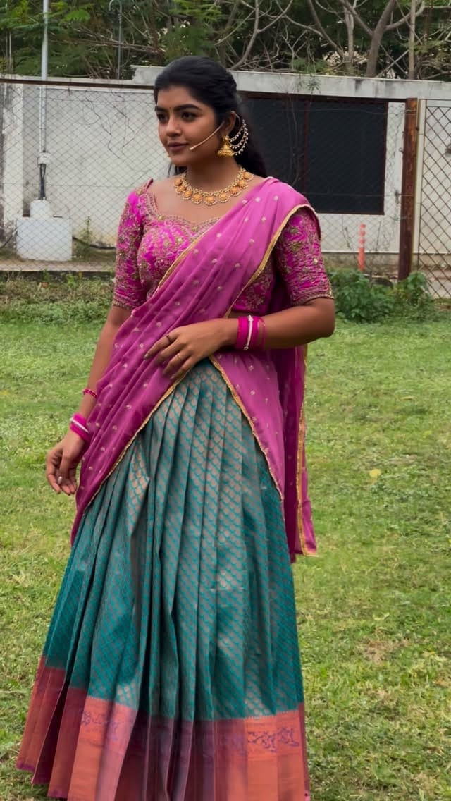 Post 6 by Oshin Anil | Fashion designer | Stylist on Instagram (video)