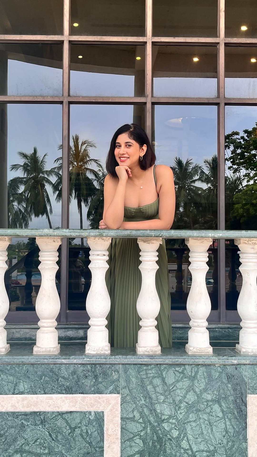 Post 6 by Aditi Bhadra on Instagram (video)