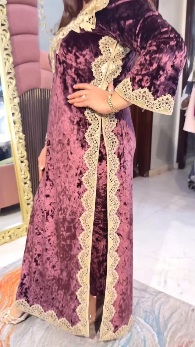 Post 9 by Vogue Stitchery on Instagram (video)