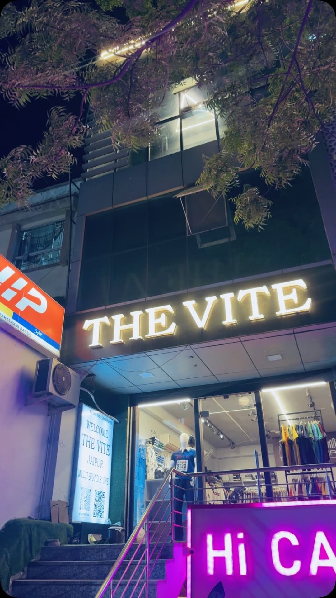 Post 6 by The Vite on Instagram (video)