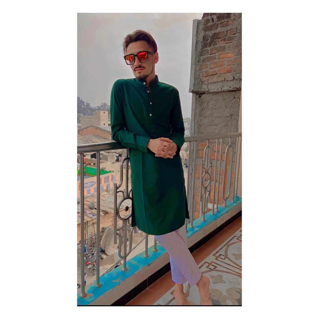 Post 1 by IRFAN QURESHI🖤🤙🏻 on Instagram (image)