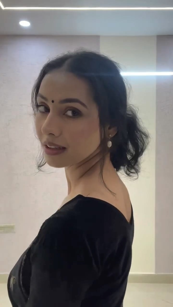Post 2 by Dr. Roha Khurana🫥 on Instagram (video)