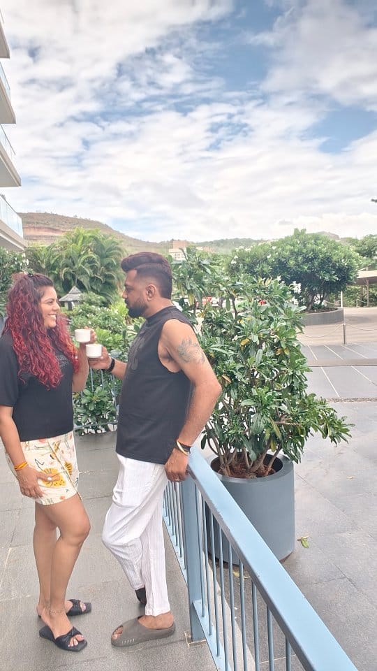 Post 2 by Rakshhaa Karwa Jethwani 🧿 on Instagram (video)