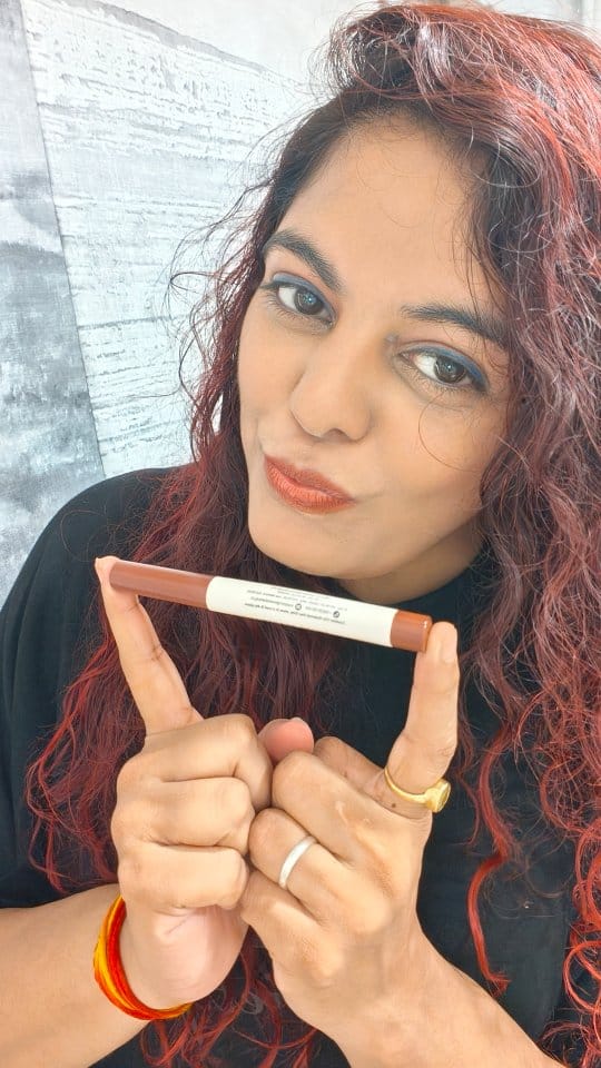 Post 1 by Rakshhaa Karwa Jethwani 🧿 on Instagram (video)