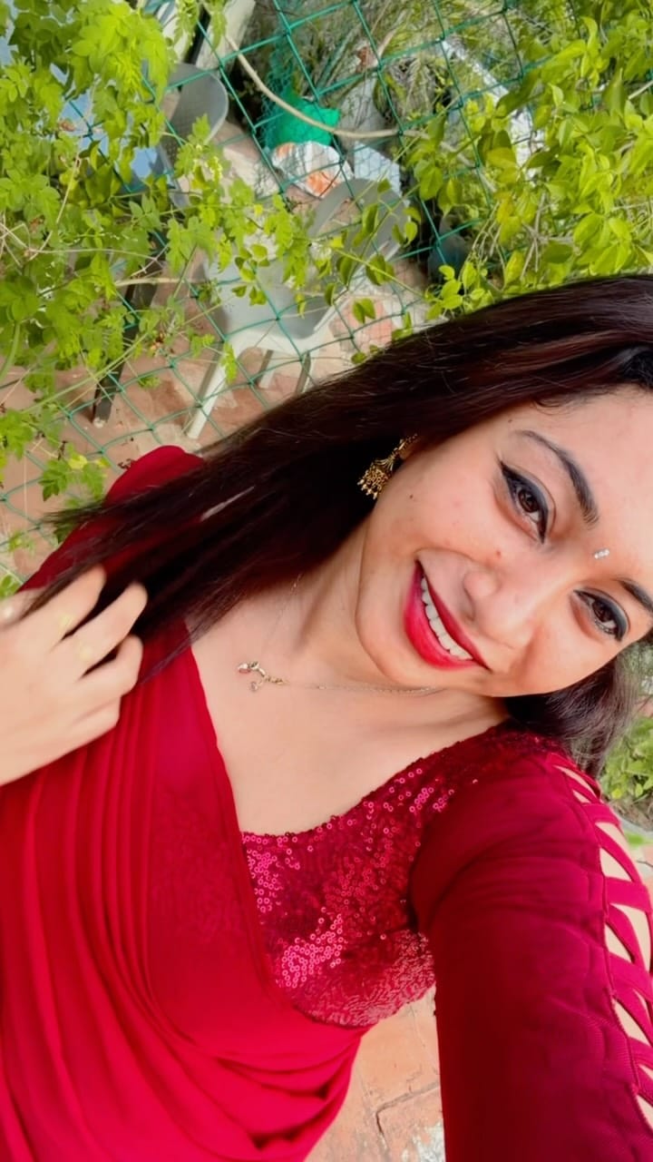 Post 8 by Ansiya Ansi on Instagram (video)