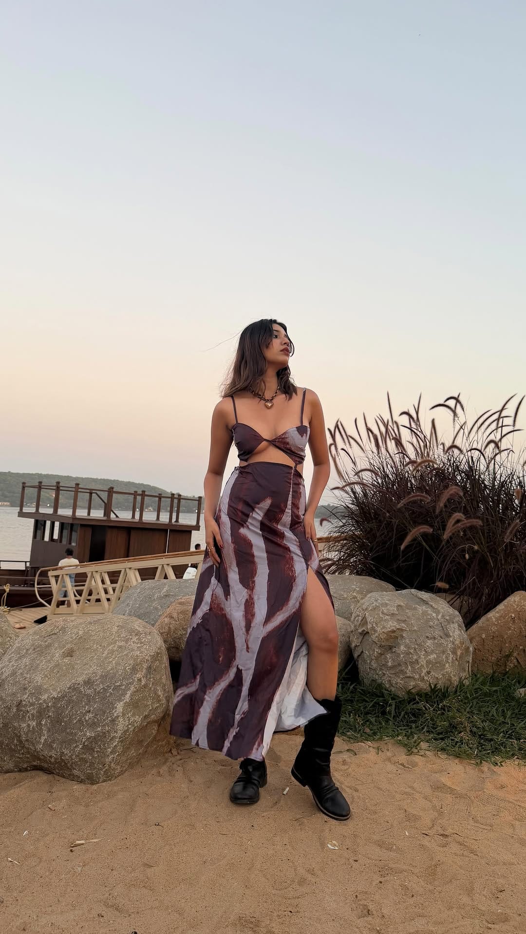 Post 6 by Raanu  | Fashion model | on Instagram (video)
