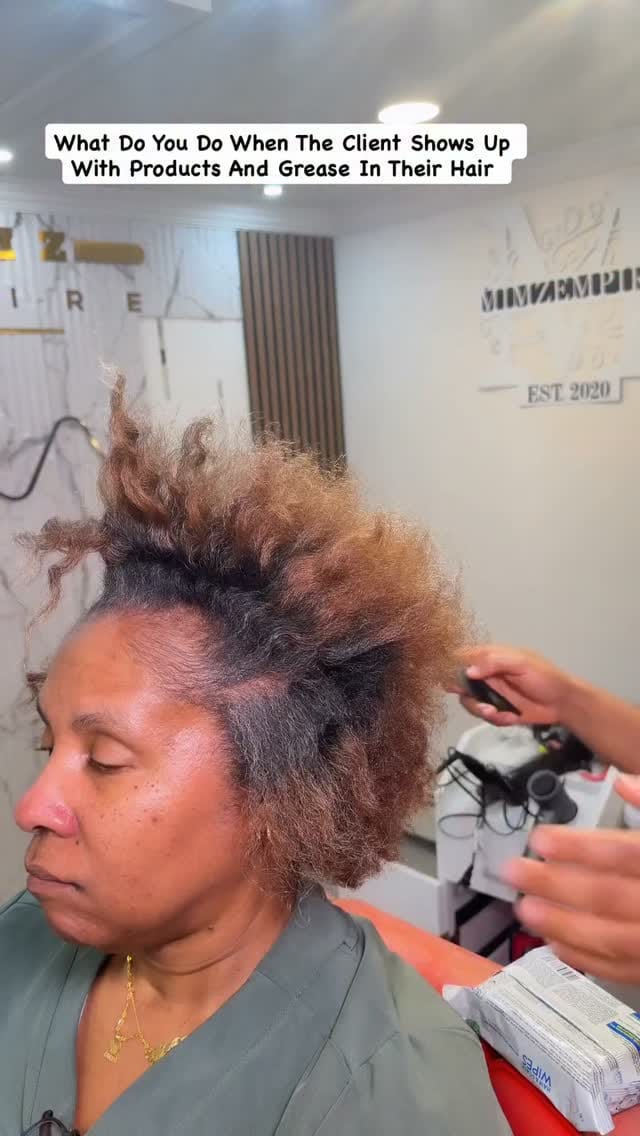 Post 8 by Esha Girl on Instagram (video)