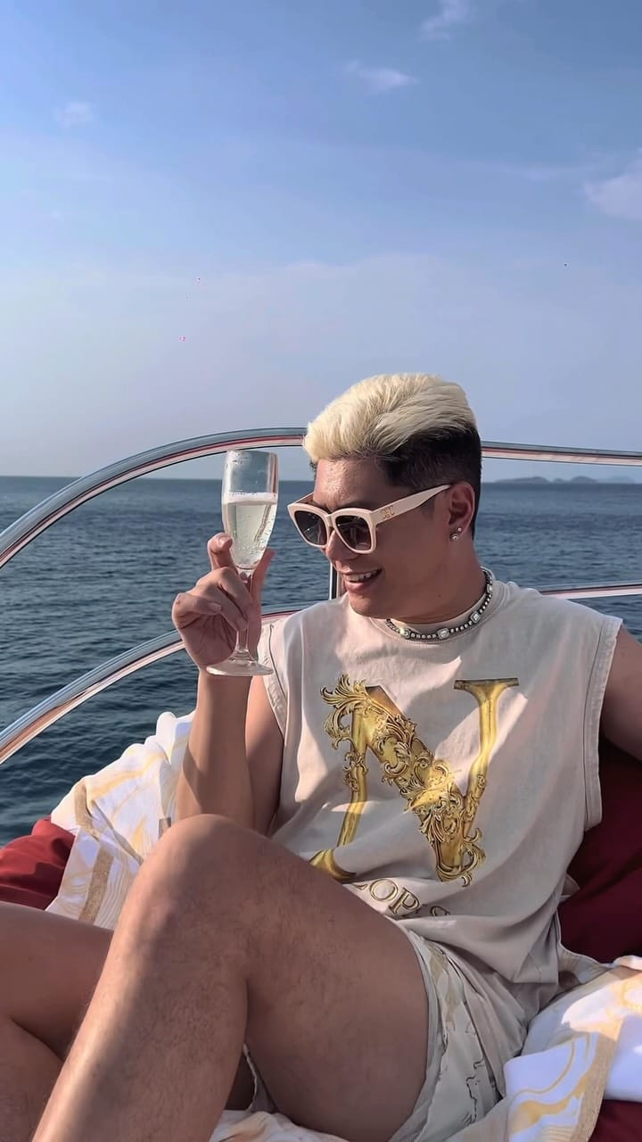 Post 2 by Nuno Lopes | Fashion Designer on Instagram (video)