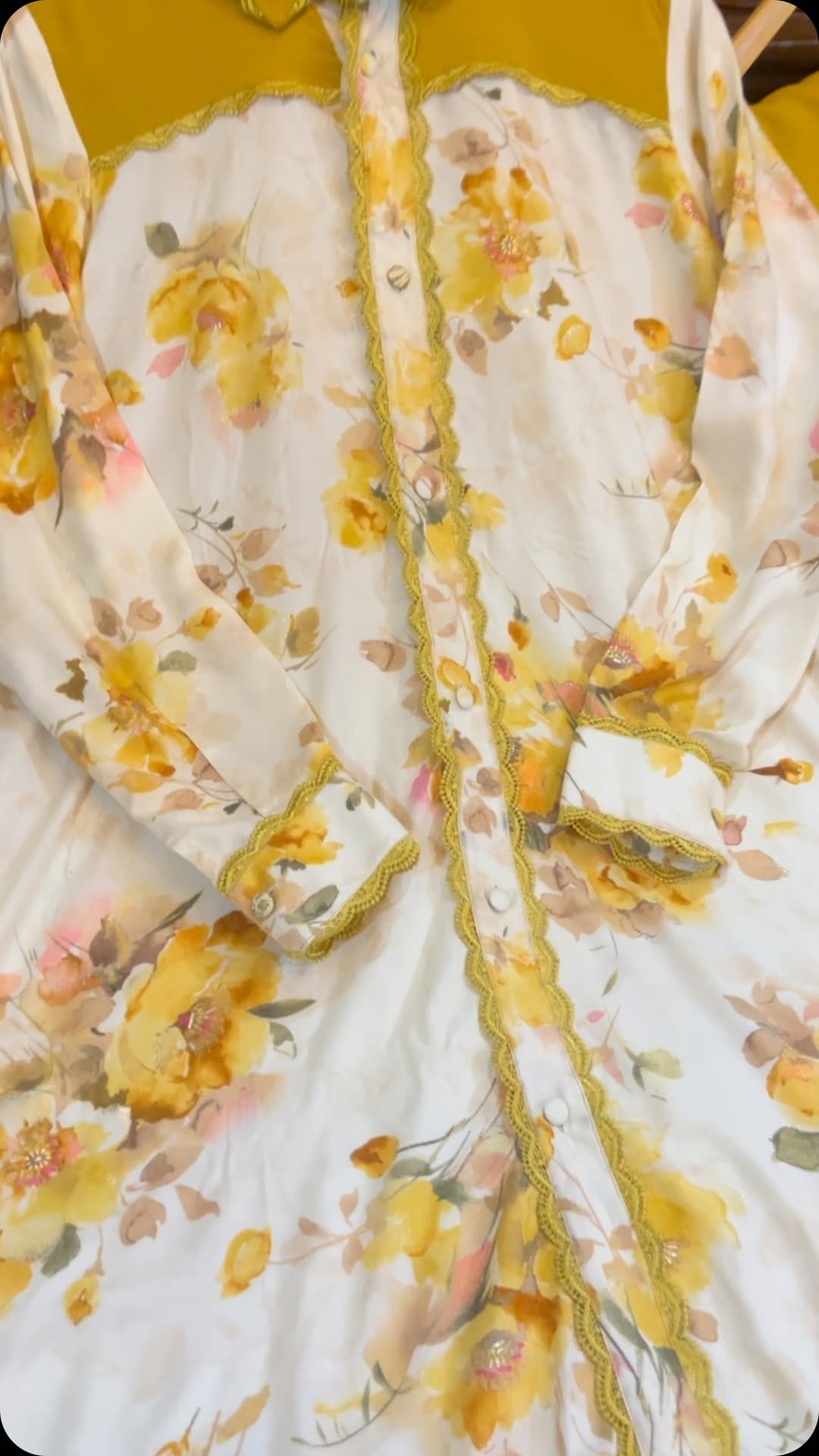 Post 9 by Zaibun Nissa on Instagram (video)