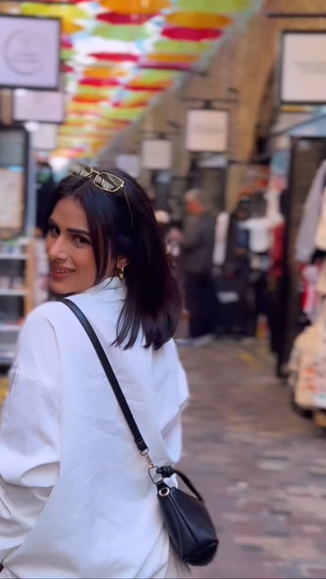 Post 9 by Lavina Chattrani on Instagram (video)