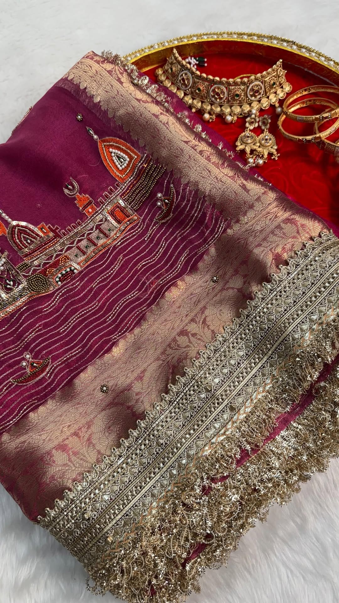 Post 9 by Hanfi Handicraft on Instagram (video)