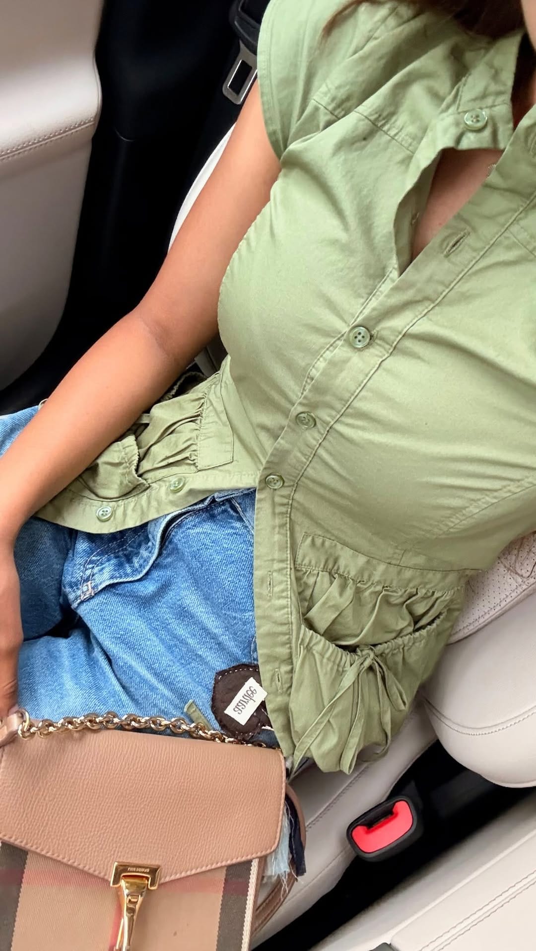 Post 3 by Ragini Daga on Instagram (video)
