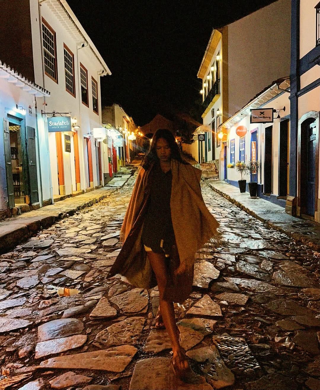 Post 6 by beatriz brito on Instagram (carousel)