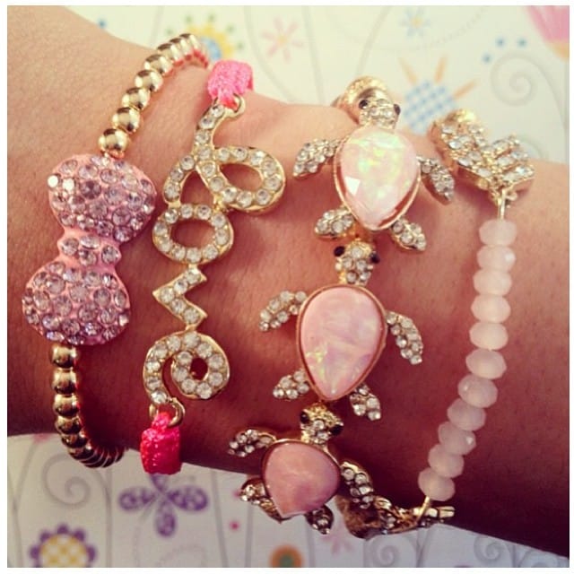 Post 6 by Moni on Instagram (image)